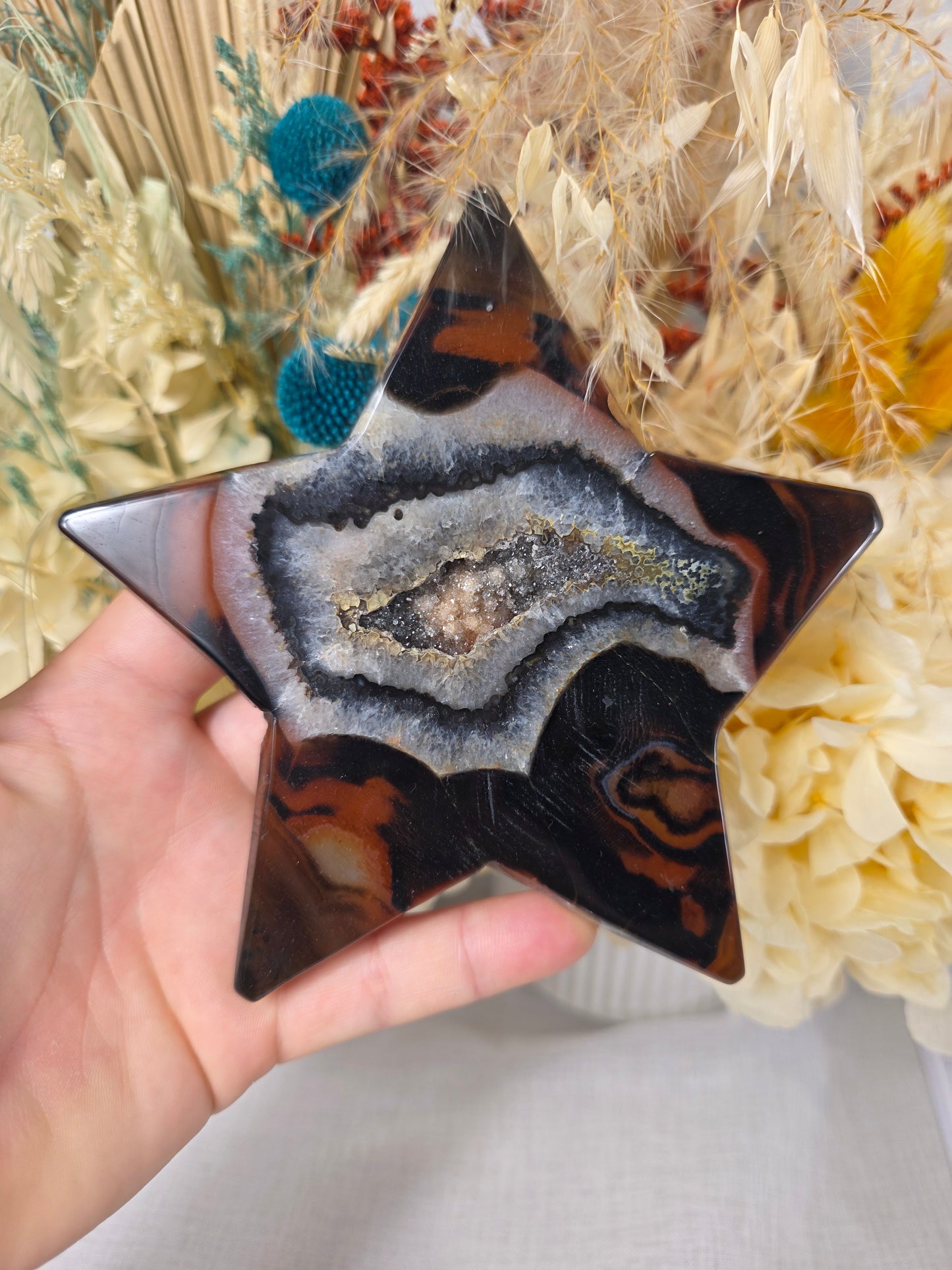 sardonyx agate druzy star carving