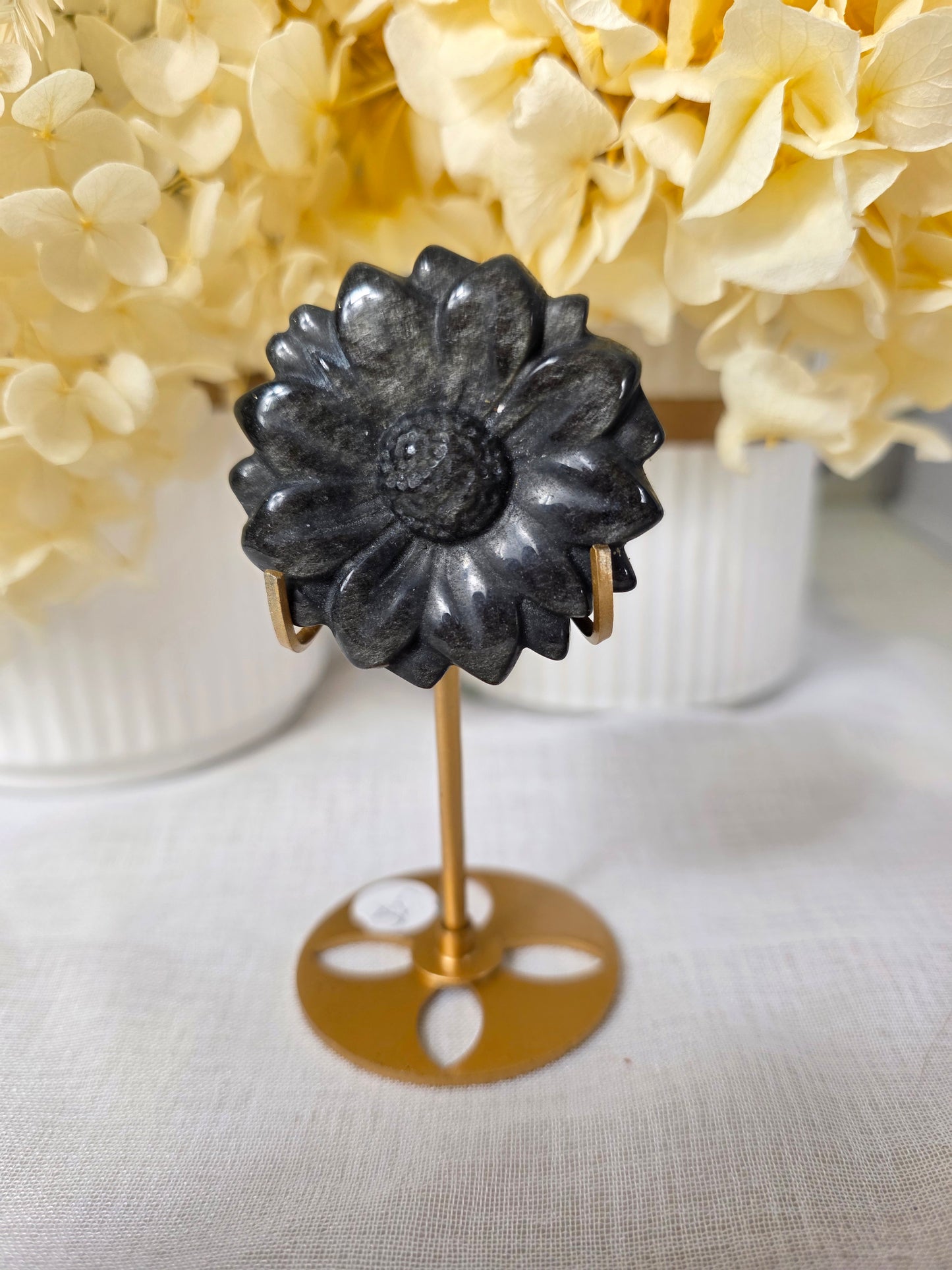Silver shein Obsidian daisy carving