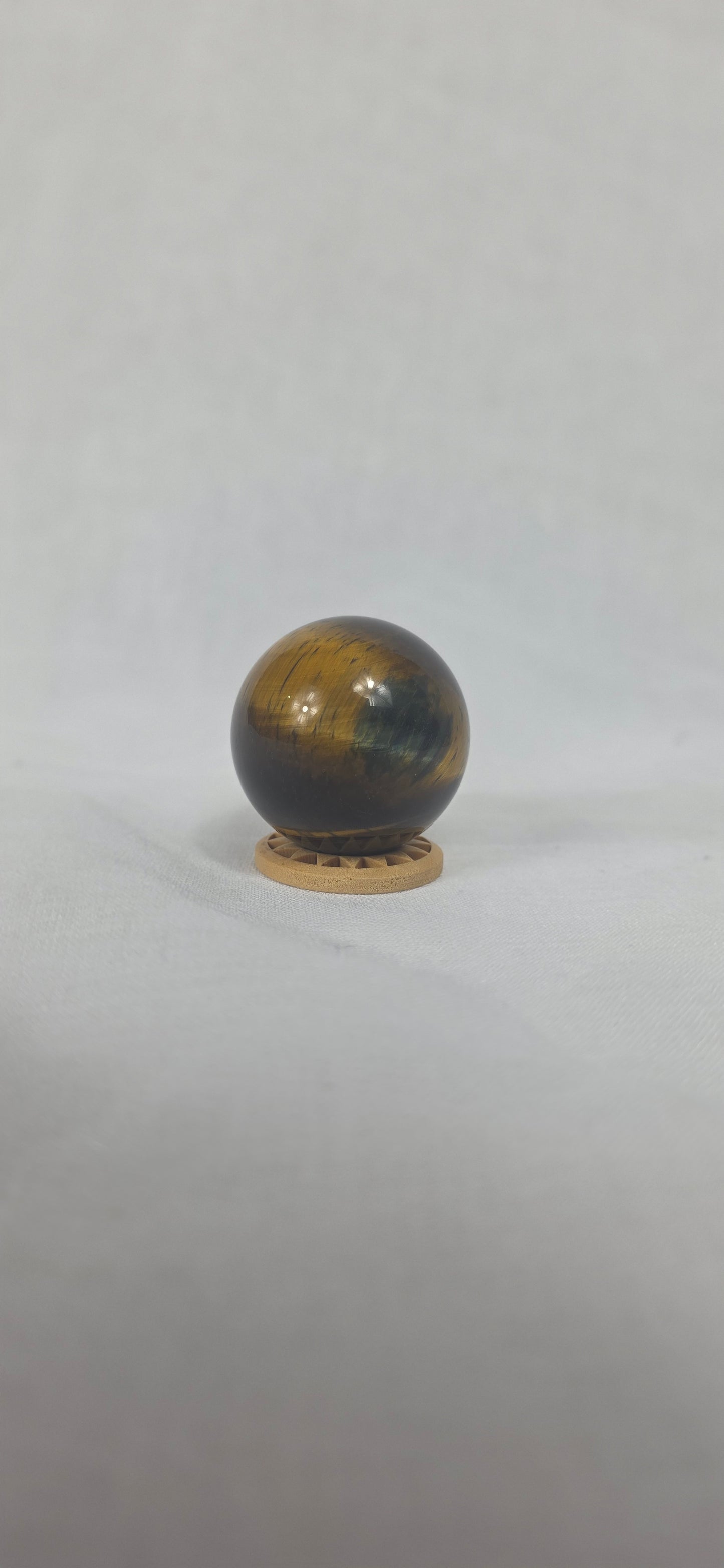 Tigers eye sphere