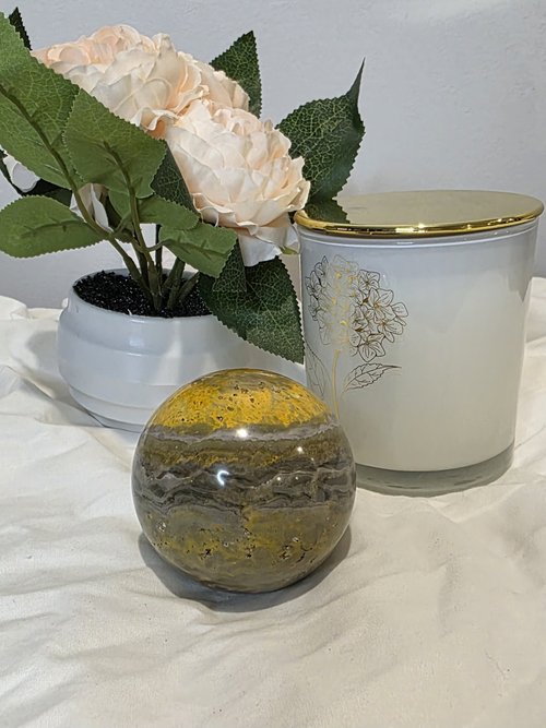 Bumblebee Jasper sphere 354g