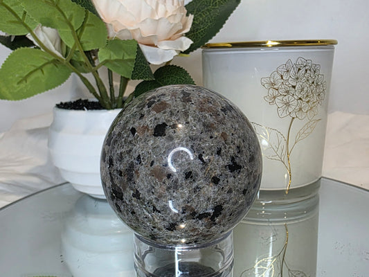 Yooperlite sphere