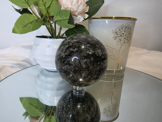 Green mica sphere