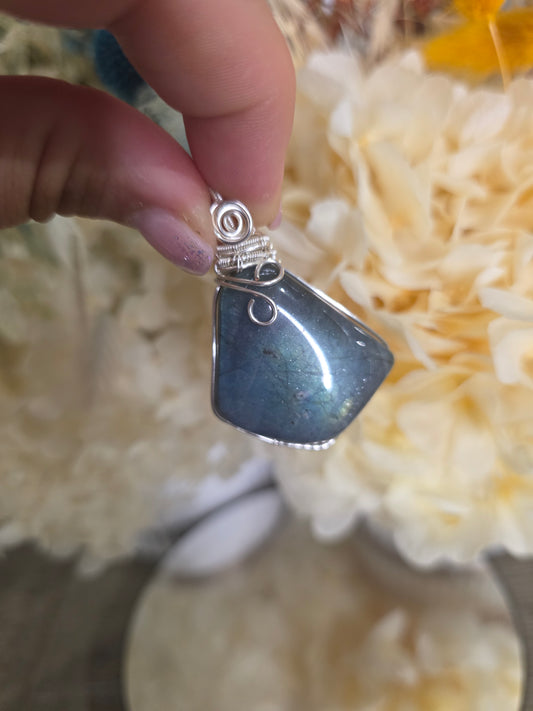 Labradorite Pendant