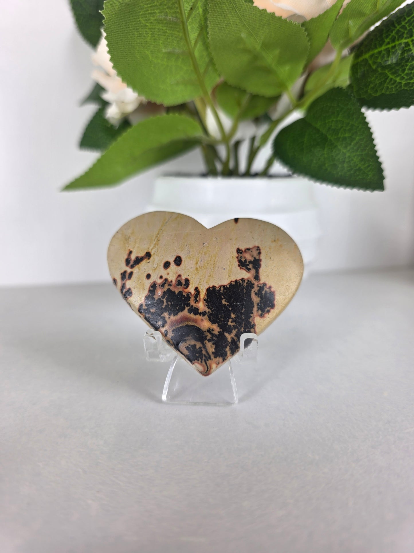 Picture Jasper heart carving