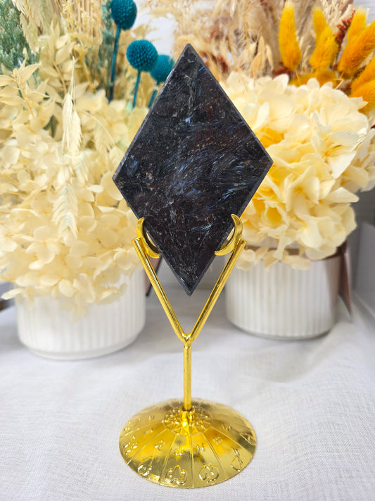 astrophyllite fireworks diamond (i)