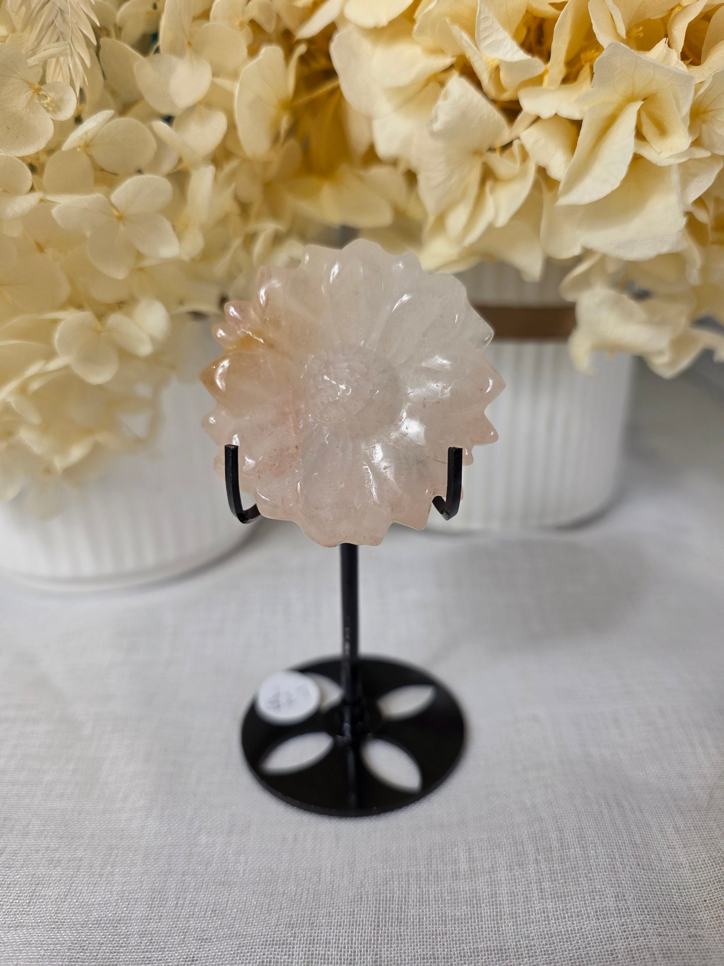 Fire Quartz daisy carving