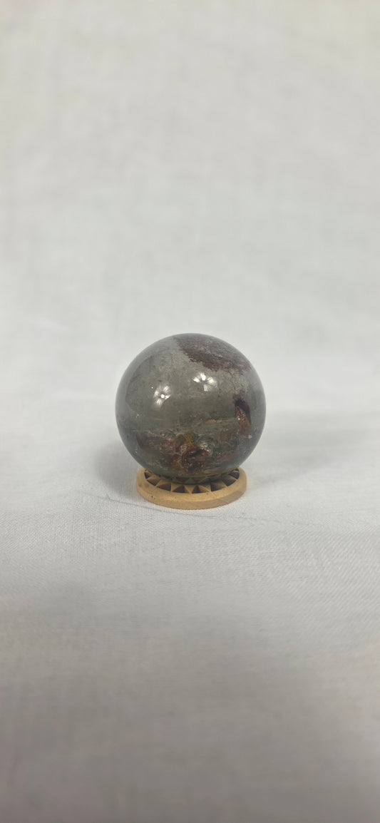 Garden quartz sphere