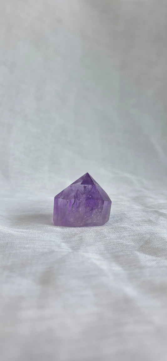 Amethyst tower (cupcake)