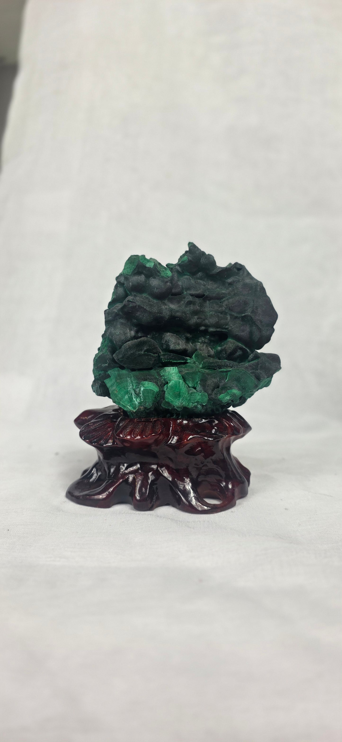 Raw malachite specimen